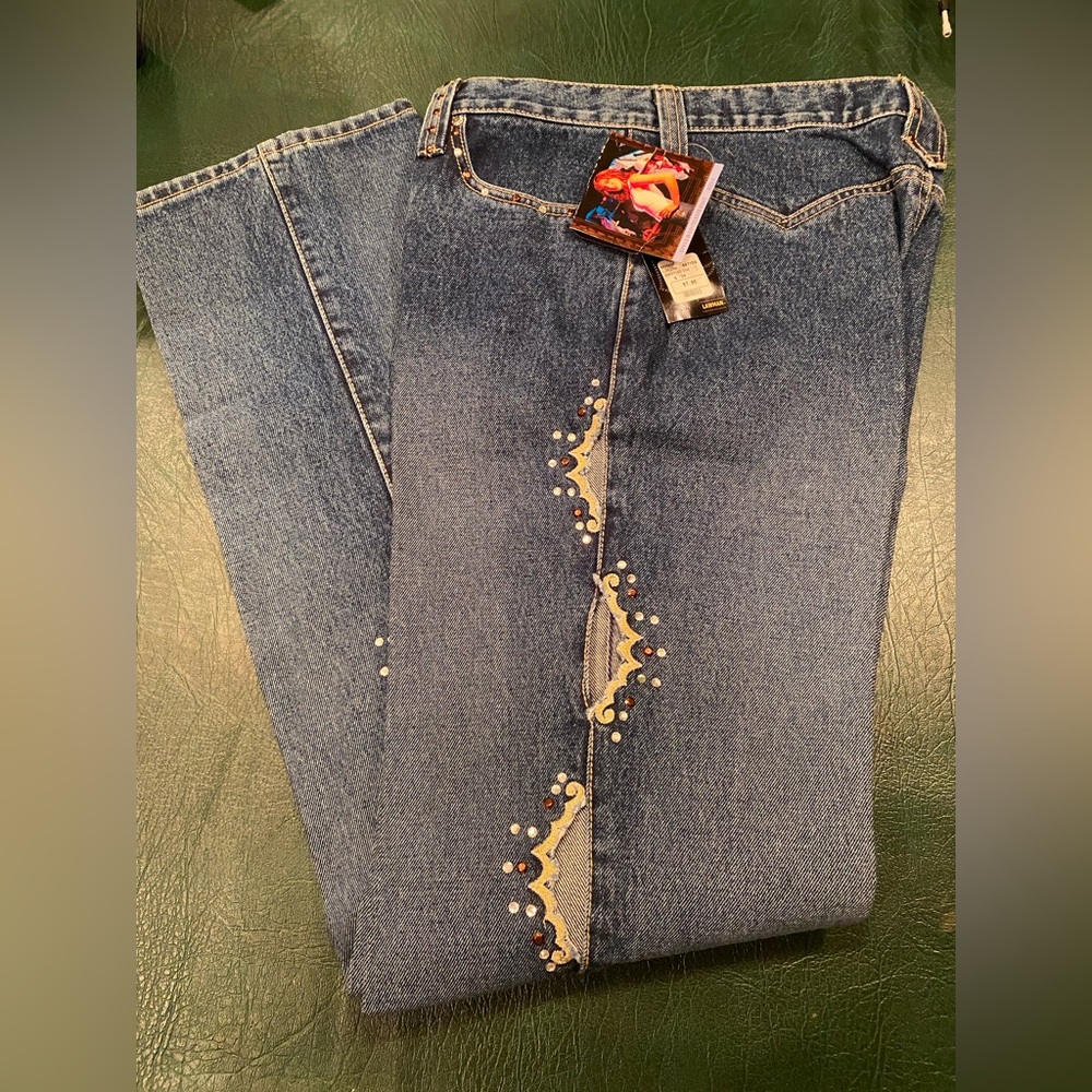 Lawman women’s jeans new with tags size 9 x 34 length. Western bling style